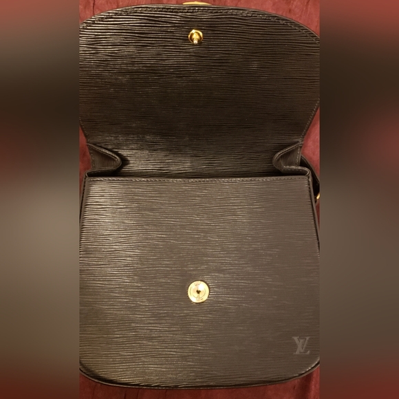 Authentic Louis Vuitton epi leather saddle bag black - Picture 9 of 14